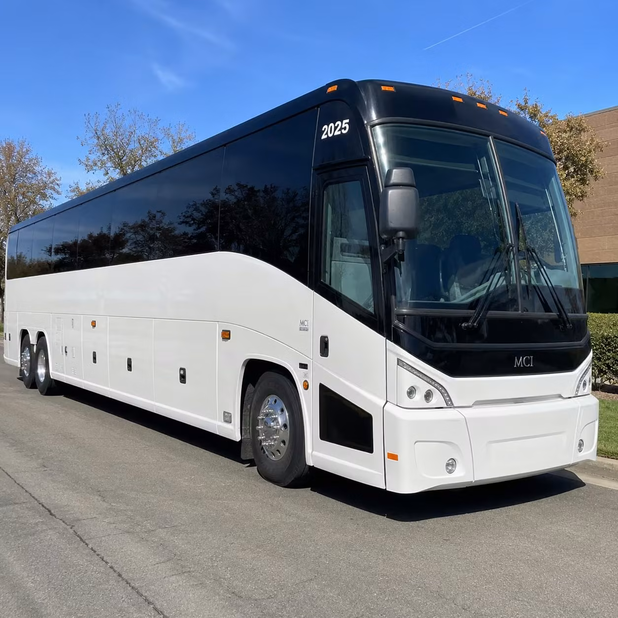 denver international airport shuttle bus service for thornton corporate groups